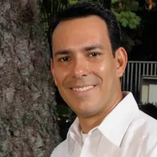 Carlos R. Espinoza