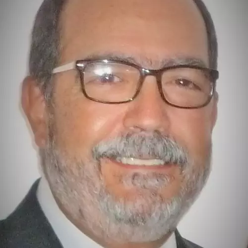 Carlos E. Arias Vila