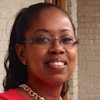 Nadine Mbu-Akamentuku