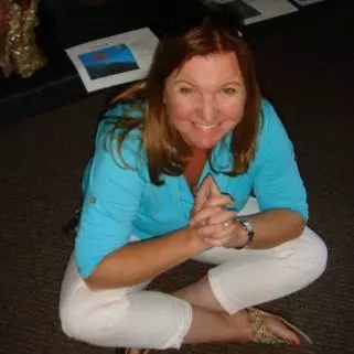 Traci Gunn, Licensed MFT Therapist and Artist