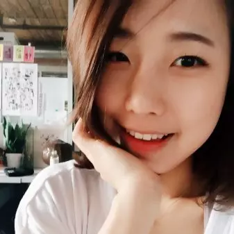 Leslie Seung Hyeon Lee