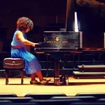 Krystal Uzuegbu (Piano/Violin)
