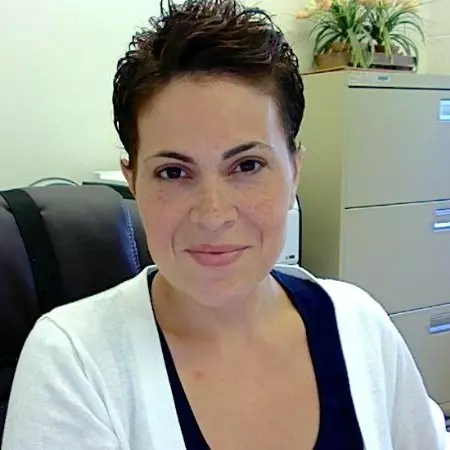 Angela Muniz
