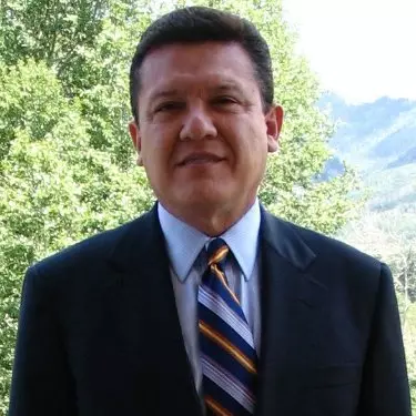 Raymond M Gomez